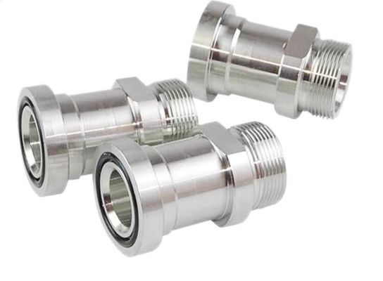 Cabeza redonda 300 psi Flanca métrica de hilo externo Hidráulico de transición de manguera de ajuste